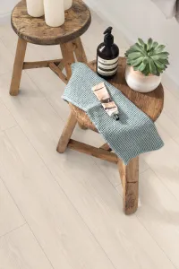 Laminátová podlaha Egger Classic Aqua+ 8/32 4V EL2150 Dub Casella biely 1,99 m2