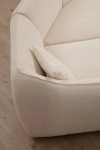 Hanah Home Třímístná pohovka Mentis 288 cm krémová