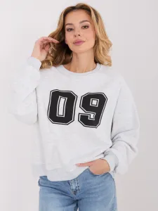 Svetlosivá mikina s číslom 09