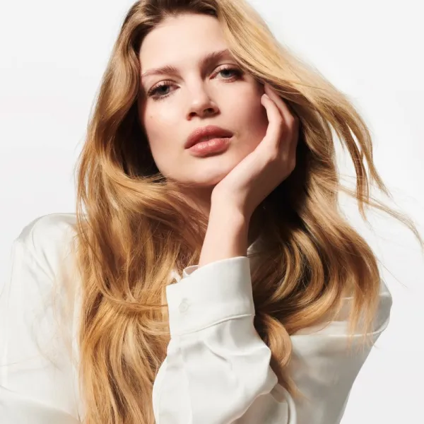 Wella Professionals Oil Reflections rozjasňujúci olej na lesk a hebkosť vlasov 30 ml