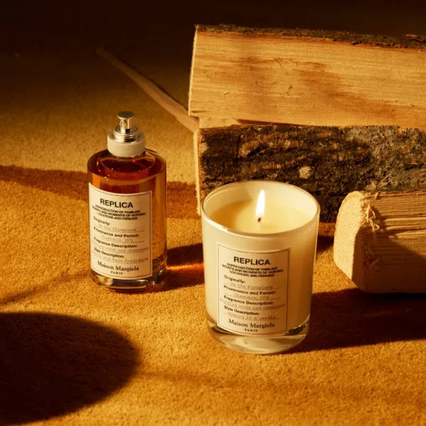 Maison Margiela REPLICA By the Fireplace vonná sviečka 165 g