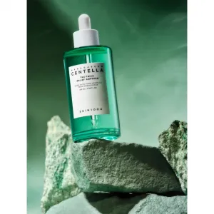 SKIN1004 Madagascar Centella Tea-Trica Relief Ampoule upokojujúce pleťové sérum pre problematickú pleť, akné 100 ml