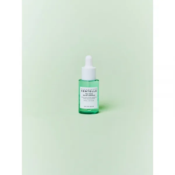 SKIN1004 Madagascar Centella Tea-Trica Relief Ampoule upokojujúce pleťové sérum pre problematickú pleť, akné 30 ml