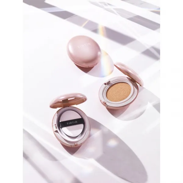 TIRTIR Mask Fit All Cover Cushion Mini matujúci make-up v hubke odtieň 21N Ivory 4.5 g