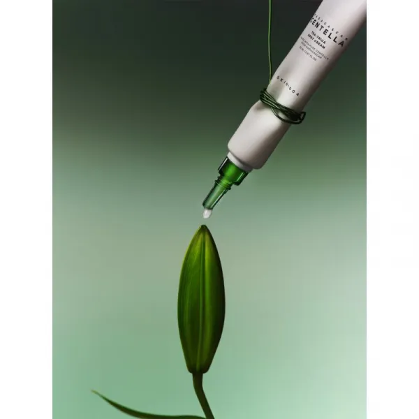 SKIN1004 Madagascar Centella Tea-Trica Spot Cream lokálna starostlivosť proti akné s upokojujúcim účinkom 20 ml