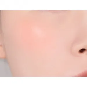 Banila Co. Romantic Blush multifunkčné líčidlo na pery a tvár pre dokonalý vzhľad odtieň 12 Peach Mousse 3.7 g
