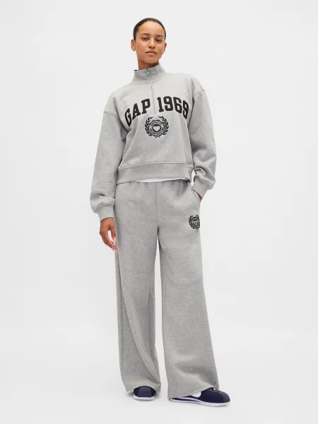 GAP Oversize mikina s logom 1969