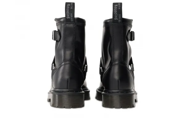 Dr. Martens Anistone Hrns W "Black" (DM42583001)