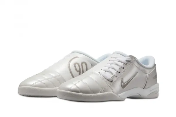 Nike Total 90 "Photon Dust" (HQ2851-002)