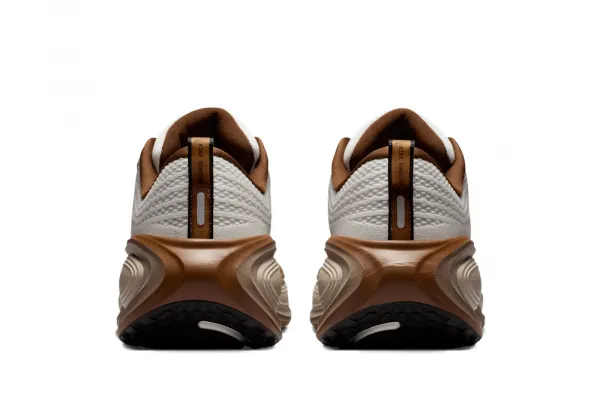 Nike Vomero Plus "Sail" (IO4482-100)