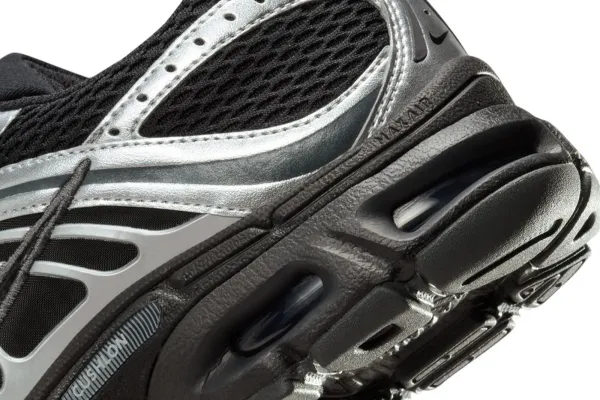 Nike Air Max Moto 2K Wmns "Black Metallic Silver" (HQ2056-007)