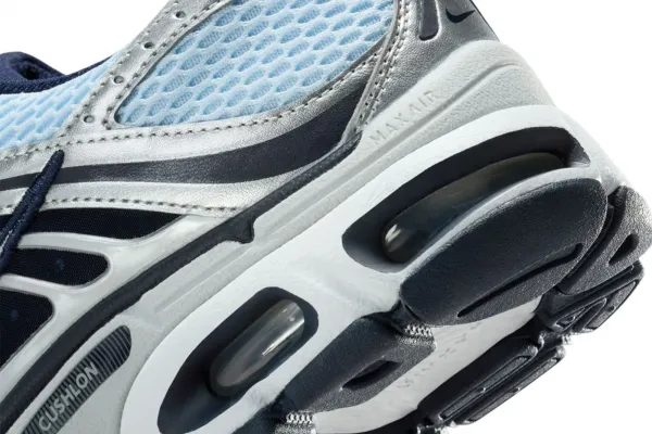 Nike Air Max Moto 2K Wmns "Celestine Blue" (HQ2056-400)