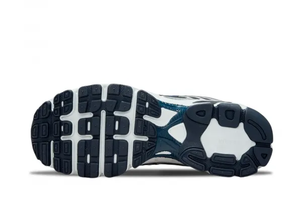 Nike Air Max Moto 2K Wmns "Celestine Blue" (HQ2056-400)
