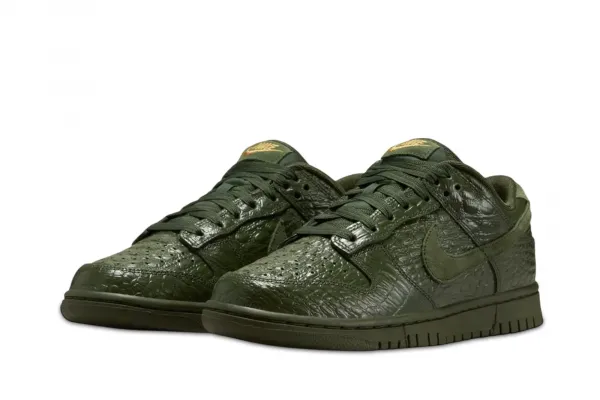 Nike Dunk Low Wmns "Carbon Green" (HV4388-300)