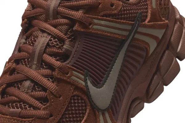 Nike Zoom Vomero 5 Wmns "Fauna Brown" (HQ0458-201)