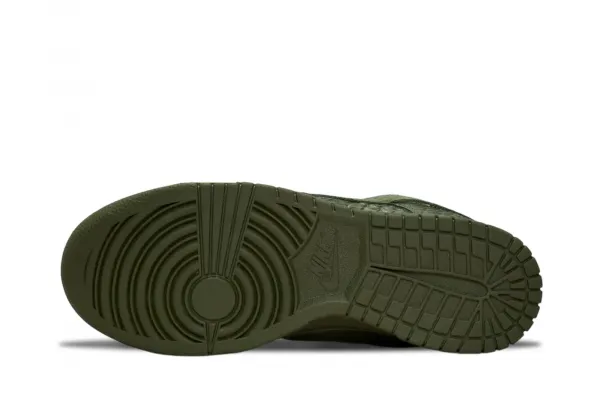 Nike Dunk Low Wmns "Carbon Green" (HV4388-300)