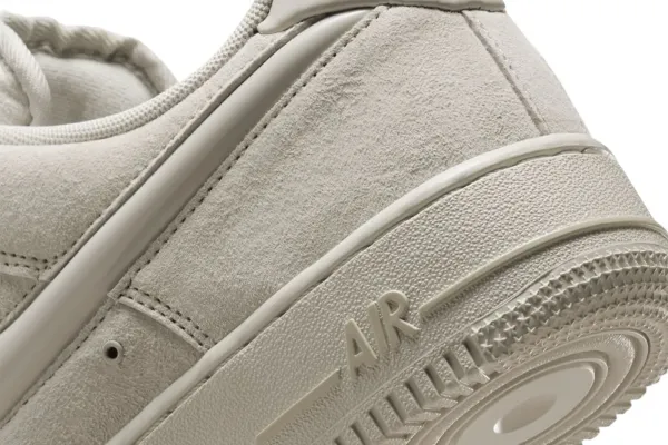 Nike Air Force 1 '07 Low Wmns "Light Bone" (HV4406-001)