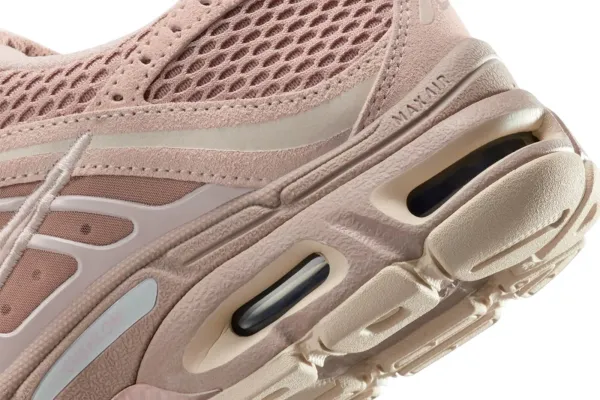 Nike Air Max Moto 2K Wmns "Malt Phantom" (IM9570-200)