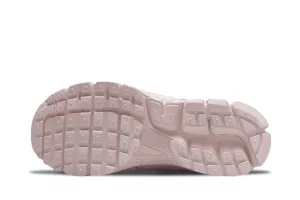 Nike Zoom Vomero 5 Wmns "Silt Red" (HQ0458-600)