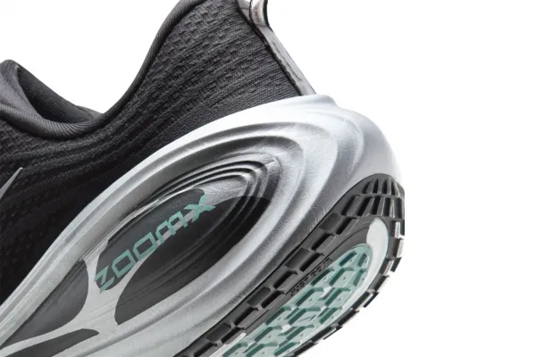 Nike Vomero Plus "Anthracite Cannon" (IM6011-060)