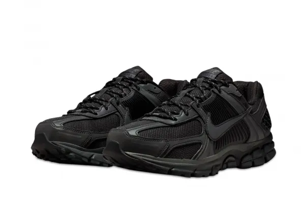 Nike Zoom Vomero 5 "Black" (IM6597-001)