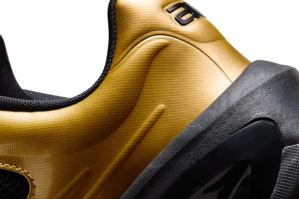 Nike Air Max Muse Wmns "Metallic Gold" (FV1920-701)
