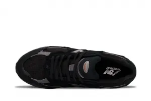 New Balance 2002R Gore-Tex Protection Pack "Black Magnet" (U20023MB)