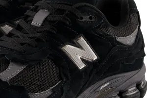 New Balance 2002R Gore-Tex Protection Pack "Black Magnet" (U20023MB)