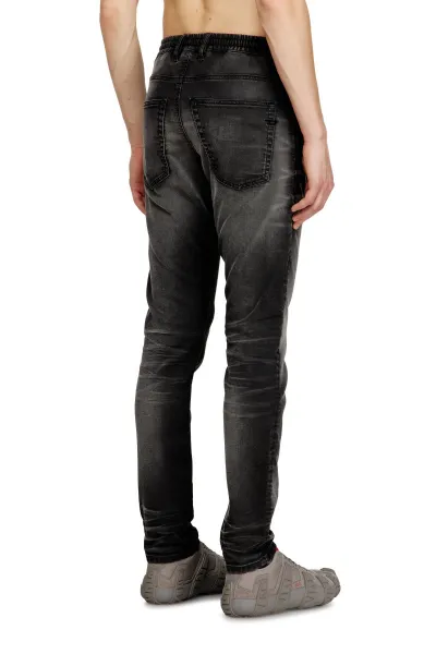 Džínsy Diesel 2032 D-Krooley-B Jogg Sweat Jeans Black/Denim