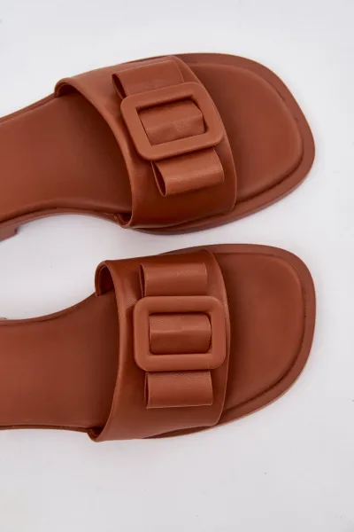 Dámske šľapky s prackou Camel Melivra