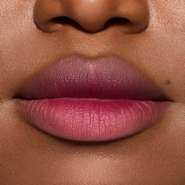 MAC Cosmetics Powder Kiss Lip + Cheek Mousse multifunkčné líčidlo na pery a tvár odtieň Date Night 5 ml