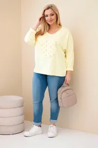 Žltá plus size blúzka s V-výstrihom