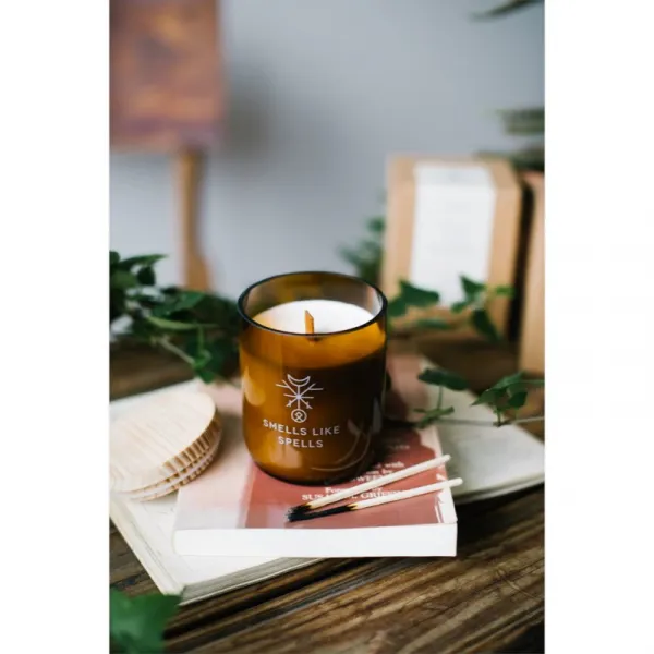 Smells Like Spells Norse Magic Eir vonná sviečka s dreveným knotom (healing/health) 200 g