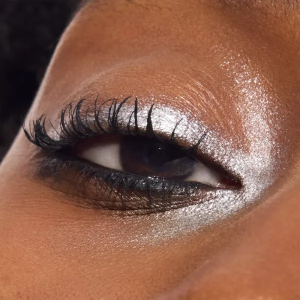 MAC Cosmetics Dazzleshadow Eyeshadow Stick krémové očné tiene v tyčinke odtieň Demure Diamonds 1.6 g