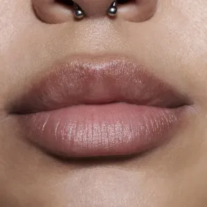 MAC Cosmetics Lipglass Blow olej na pery odtieň Ginger Zest 5 ml