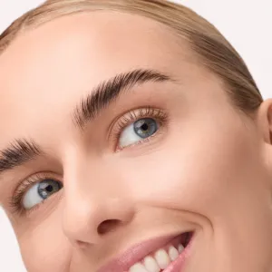 Catrice Lift & Laminate Brow Gel transparentný fixačný gél na obočie odtieň 010 Transparent 5 g