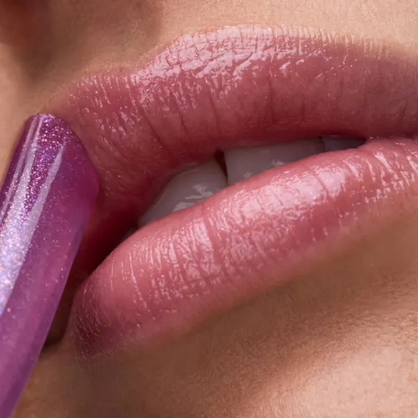 Catrice Jelly Spark Lip Balm tónujúci balzam na pery pre trblietavý lesk odtieň 010 Shimmer Flex 2.5 g