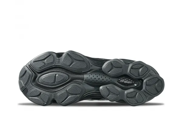 Asics Gel-Kinetic Fluent "Black Graphite Grey" (1203A591-003)