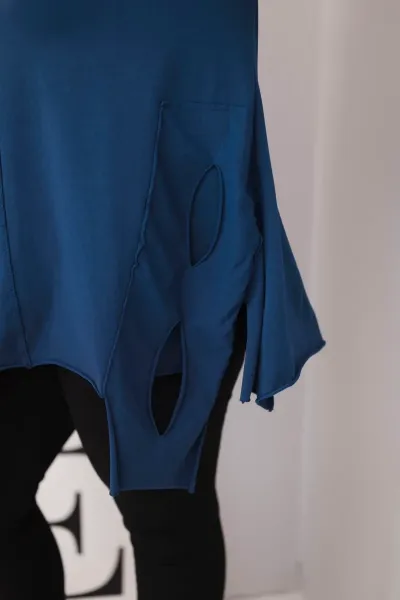 Plus size blúzka s asymetrickým spodkom