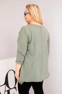 Plus size dámska blúzka s asymetrickým lemom