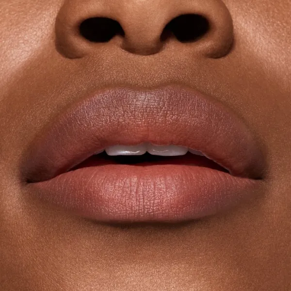 MAC Cosmetics Powder Kiss Hazy Matte matný rúž odtieň Turn To The Left 3.5 g