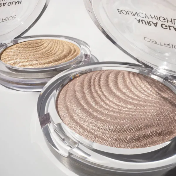 Catrice Aura Glam Bouncy Highlighter rozjasňovač odtieň 010 Moonlit Sand 6.4 g