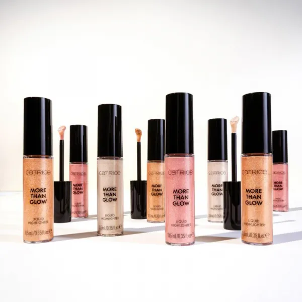 Catrice More Than Glow Liquid Highlighter tekutý rozjasňovač odtieň 020 Dewy Rose 10.5 ml