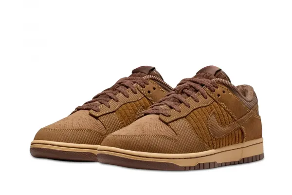Nike Dunk Low Retro Premium "Light British Tan" (IB7746-200)