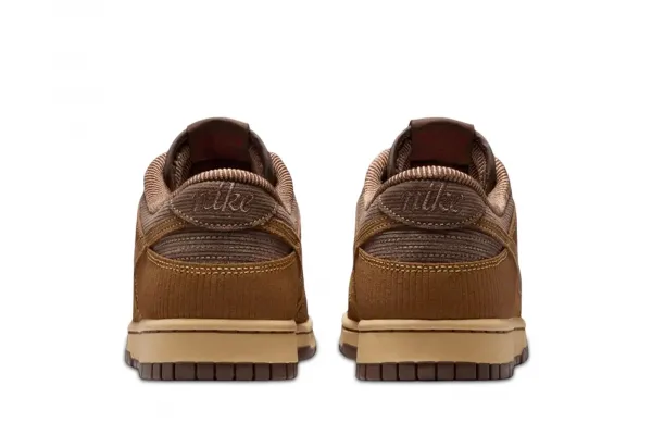 Nike Dunk Low Retro Premium "Light British Tan" (IB7746-200)