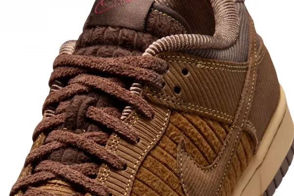 Nike Dunk Low Retro Premium "Light British Tan" (IB7746-200)
