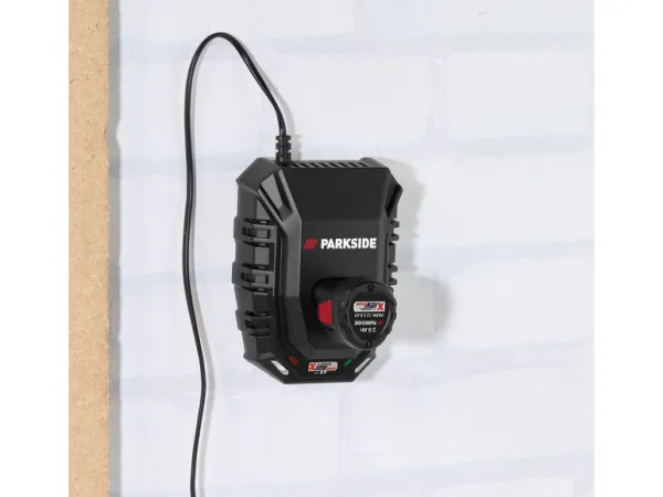 Parkside Performance® Akumulátor 12 V/2,5 Ah Papk 12 2.5 B1 + Nabíjačka 6 A Plgk 12 6.0 B1