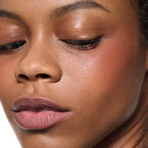 MAC Cosmetics Powder Kiss Lip + Cheek Mousse multifunkčné líčidlo na pery a tvár odtieň Over The Taupe 5 ml