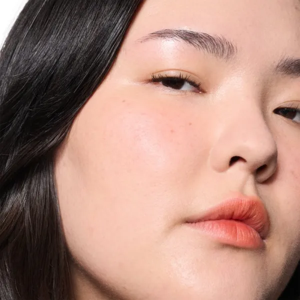 MAC Cosmetics Powder Kiss Lip + Cheek Mousse multifunkčné líčidlo na pery a tvár odtieň Resort Season 5 ml