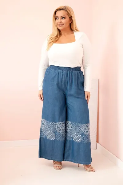 Legínovo Dámske rifle Plus Size so širokými nohavicami a etnickou výšivkou Farba: Džínsová, Veľkosť: UNI